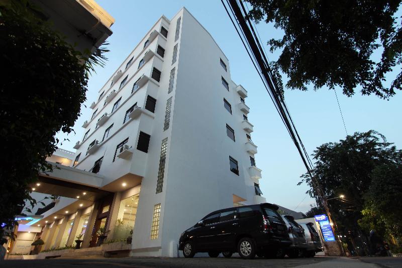 Hotel Arnava Senen Jakarta